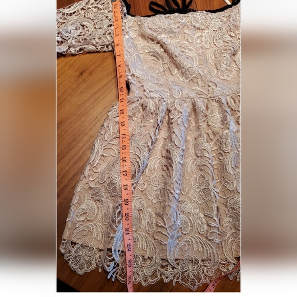 Fairy Princess Guipure lace babydoll Tunic blush Top with Bell Sleeves - Picture 7 of 8